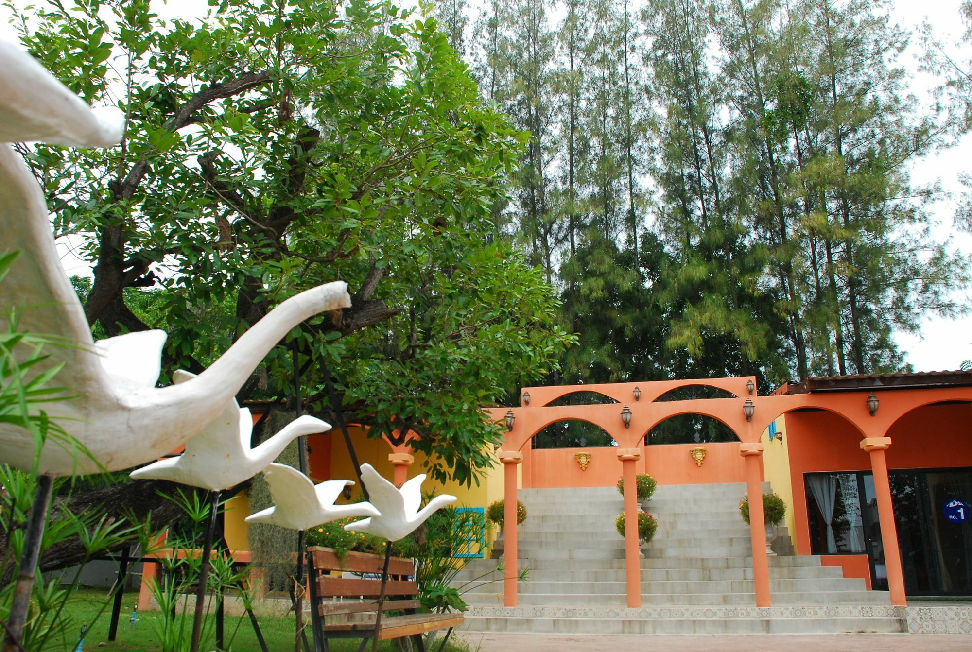 Phutara Accomodation Ча-Ам Экстерьер фото